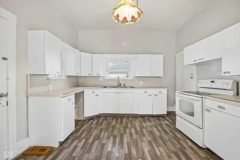 810 College Anderson IN 46012