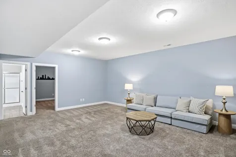 4610 E 71st Street Indianapolis IN 46220