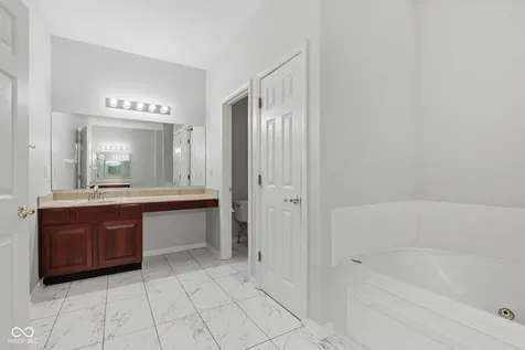 12470 Calluna Court Fishers IN 46037