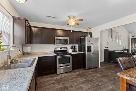3035 Arrowroot Lane Indianapolis IN 46239