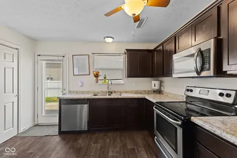 3035 Arrowroot Lane Indianapolis IN 46239