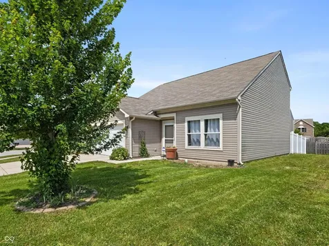 3035 Arrowroot Lane Indianapolis IN 46239