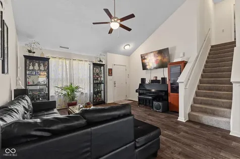 3035 Arrowroot Lane Indianapolis IN 46239