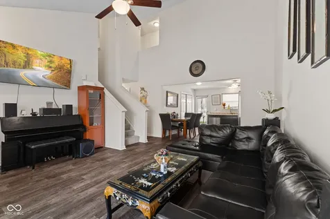 3035 Arrowroot Lane Indianapolis IN 46239