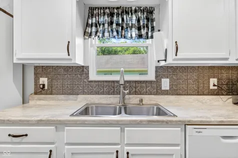 7373 S Woodruff Lane Nineveh IN 46164