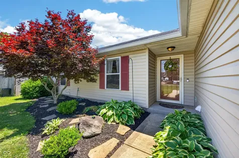 7373 S Woodruff Lane Nineveh IN 46164