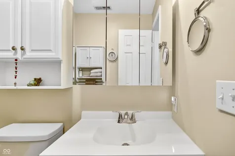 7373 S Woodruff Lane Nineveh IN 46164