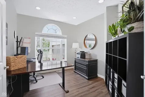 5517 W Stoneview Trail Mccordsville IN 46055