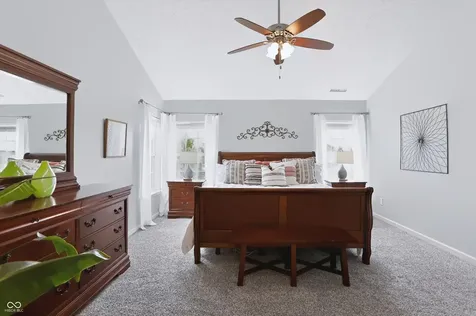 5517 W Stoneview Trail Mccordsville IN 46055