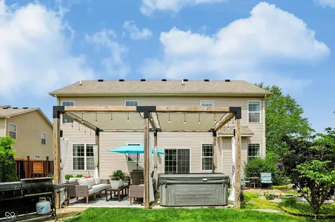 5517 W Stoneview Trail Mccordsville IN 46055