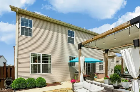 5517 W Stoneview Trail Mccordsville IN 46055