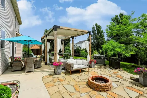 5517 W Stoneview Trail Mccordsville IN 46055