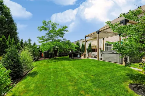 5517 W Stoneview Trail Mccordsville IN 46055