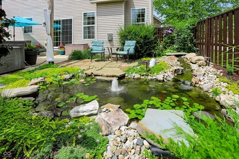 5517 W Stoneview Trail Mccordsville IN 46055