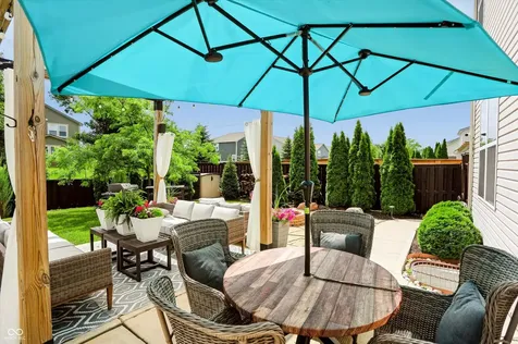5517 W Stoneview Trail Mccordsville IN 46055