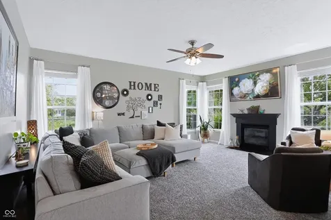 5517 W Stoneview Trail Mccordsville IN 46055