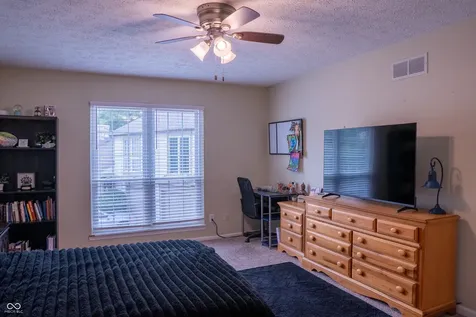 7862 Hunters Path Indianapolis IN 46214