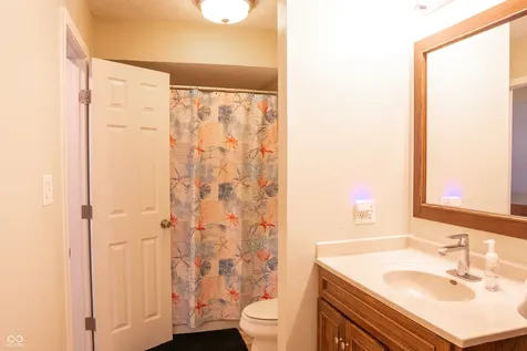 7862 Hunters Path Indianapolis IN 46214