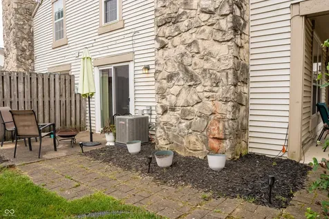 7862 Hunters Path Indianapolis IN 46214