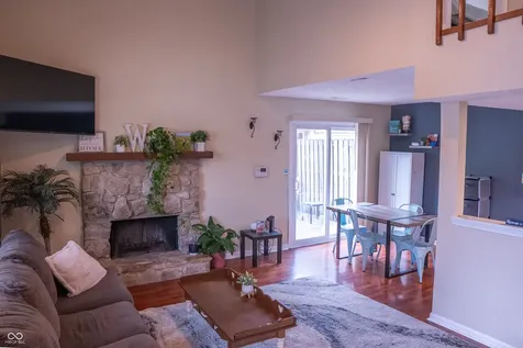 7862 Hunters Path Indianapolis IN 46214