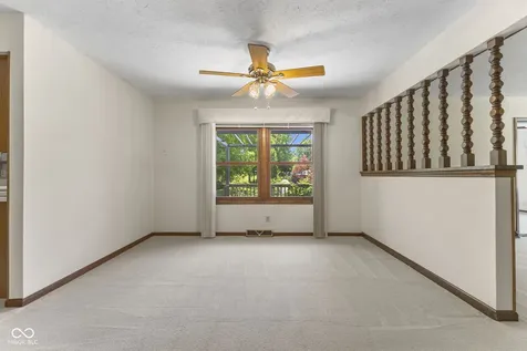 869 Briarwood Drive Greenwood IN 46142