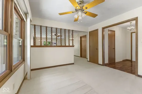 869 Briarwood Drive Greenwood IN 46142