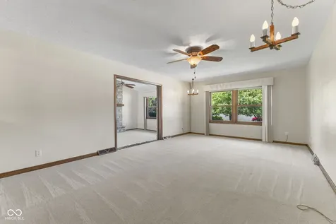 869 Briarwood Drive Greenwood IN 46142