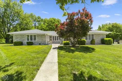 869 Briarwood Drive Greenwood IN 46142