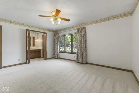 869 Briarwood Drive Greenwood IN 46142