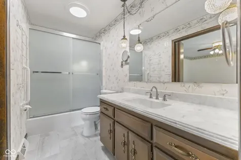 869 Briarwood Drive Greenwood IN 46142