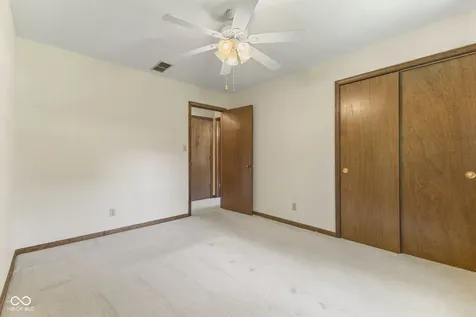869 Briarwood Drive Greenwood IN 46142