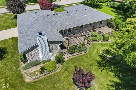 869 Briarwood Drive Greenwood IN 46142