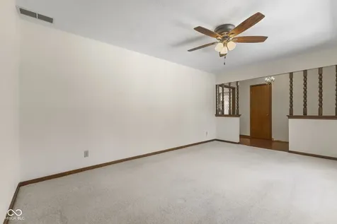 869 Briarwood Drive Greenwood IN 46142