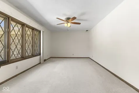 869 Briarwood Drive Greenwood IN 46142