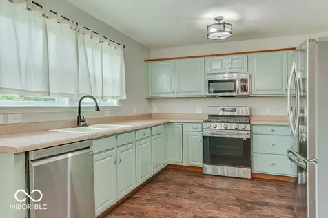 10625 Gathering Drive Indianapolis IN 46259
