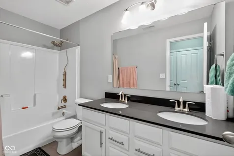 15577 Whelchel Drive Fishers IN 46037