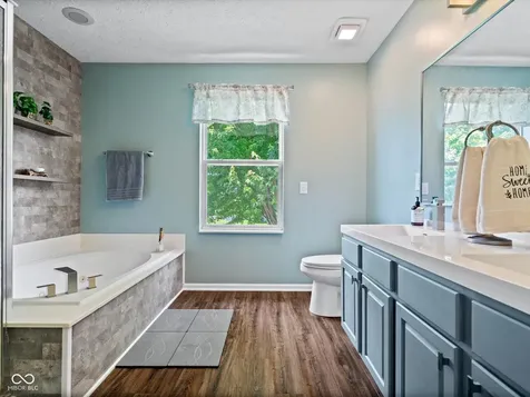 19215 Searay Drive Noblesville IN 46060