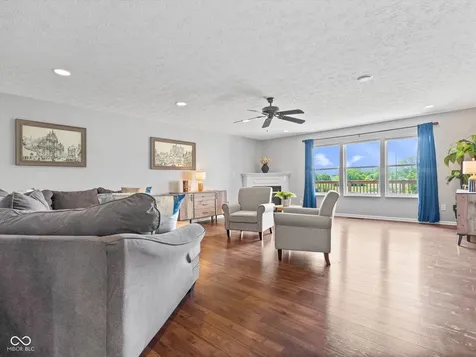 19215 Searay Drive Noblesville IN 46060