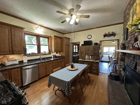 938 W 425 S Rockville IN 47872