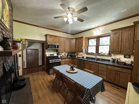 938 W 425 S Rockville IN 47872