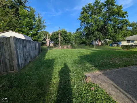 2627 N Routiers Avenue Indianapolis IN 46219