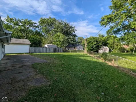 2627 N Routiers Avenue Indianapolis IN 46219