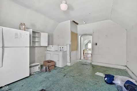 646 N Beville Avenue Indianapolis IN 46201