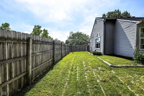 5739 Laurel Oak Place Indianapolis IN 46254