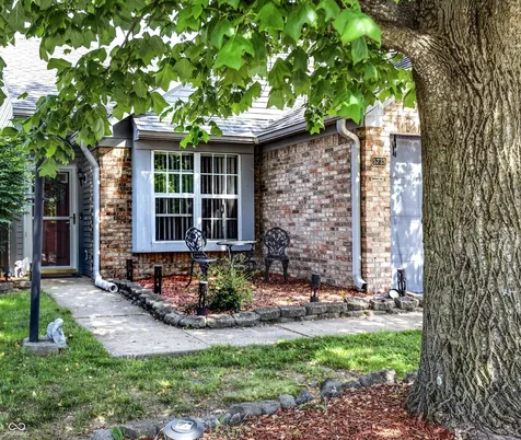 5739 Laurel Oak Place Indianapolis IN 46254