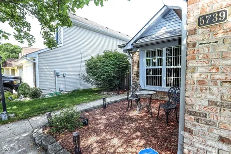 5739 Laurel Oak Place Indianapolis IN 46254