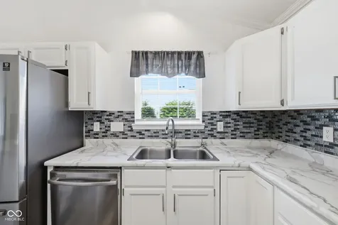 8449 Inland Drive Avon IN 46123