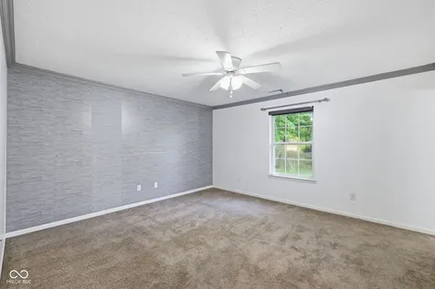 8449 Inland Drive Avon IN 46123