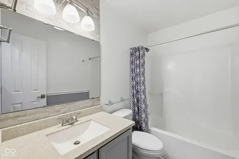 8449 Inland Drive Avon IN 46123