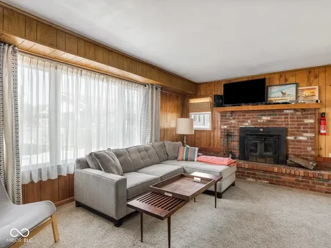 8691 S Slevins Drive Nineveh IN 46164